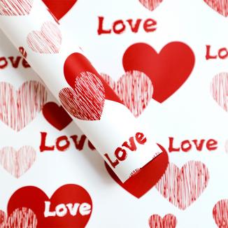 Celofanas su raudonomis širdelėmis Love